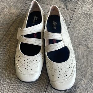 New Ros Hommerson shoes white maryjane, loafers size 8.5 narrow